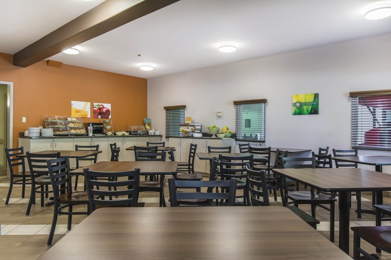 Quality Inn Airport,Moncton>>Dieppe,2.5 star