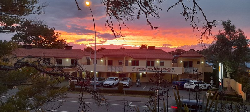 Tuscany Gardens Motor Lodge,Tahunanui>>Nelson,2.5 star