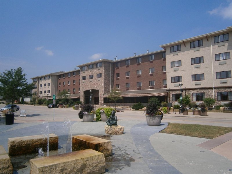 stoney creek hotel quad cities moline