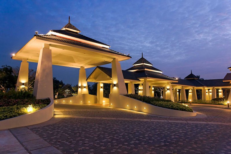 Novotel Chumphon Beach Resort And Golf Hotel,Pak Nam>>Chumphon,4 star