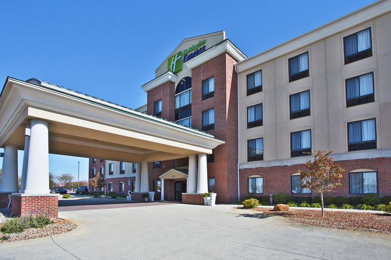 Holiday Inn Express Hotel & Suites Anderson North By Ihg,Madison>>Anderson,3 star
