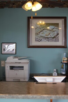 Midlands Lodge,Grand Island>>Adams,2 star
