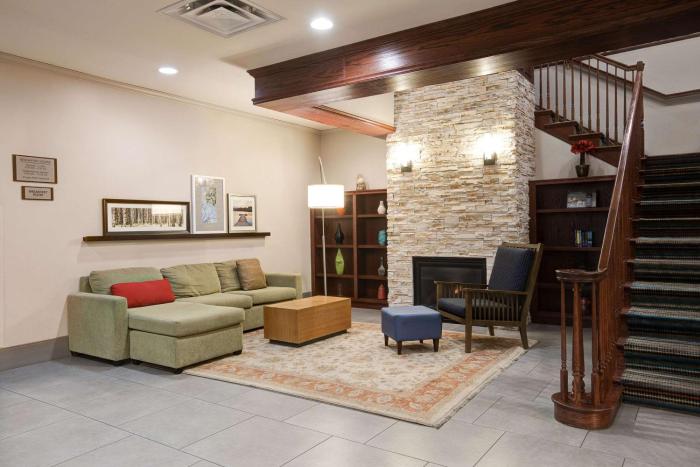 comfort inn and suites st paul northeast
