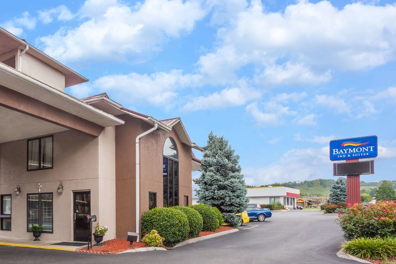Baymont By Wyndham Pigeon Forge Near Island Drive,Near The Track,3 star