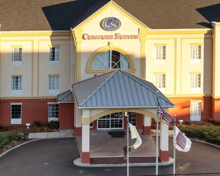 comfort suites newark harrison