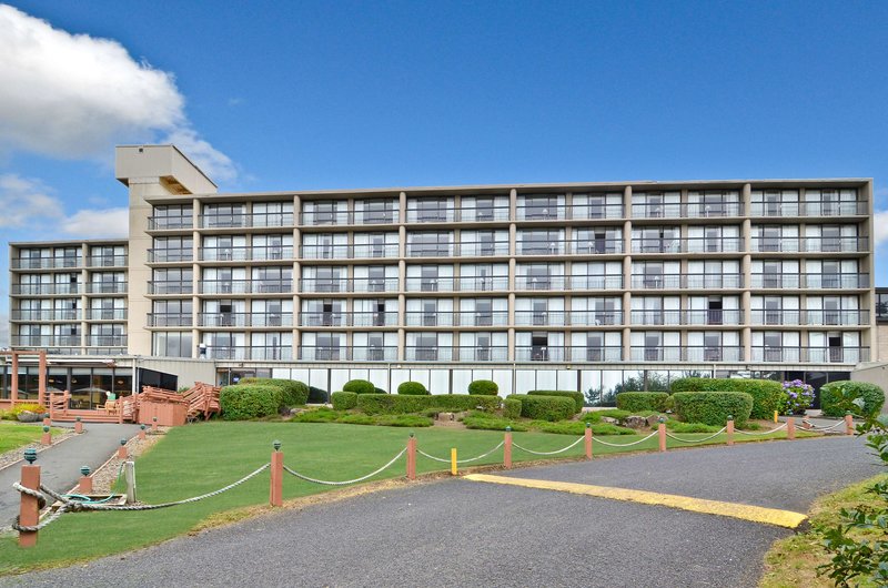 Best Western Plus Agate Beach Inn