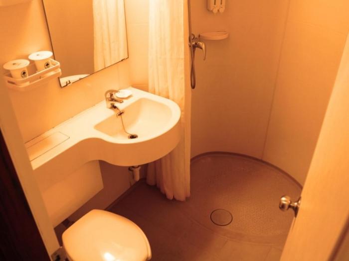 Green Tree Inn(Nanjing Olympics Center),,2 star