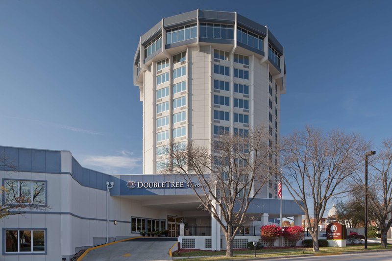 Doubletree By Hilton Hotel Jefferson City,Columbia>>Cole,4 star