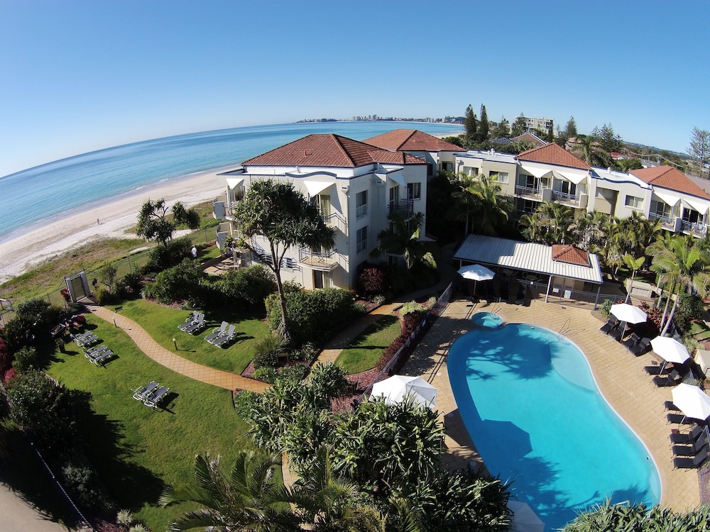 Golden Riviera Beach Resort,Carrara>>Brisbane,3.5 star