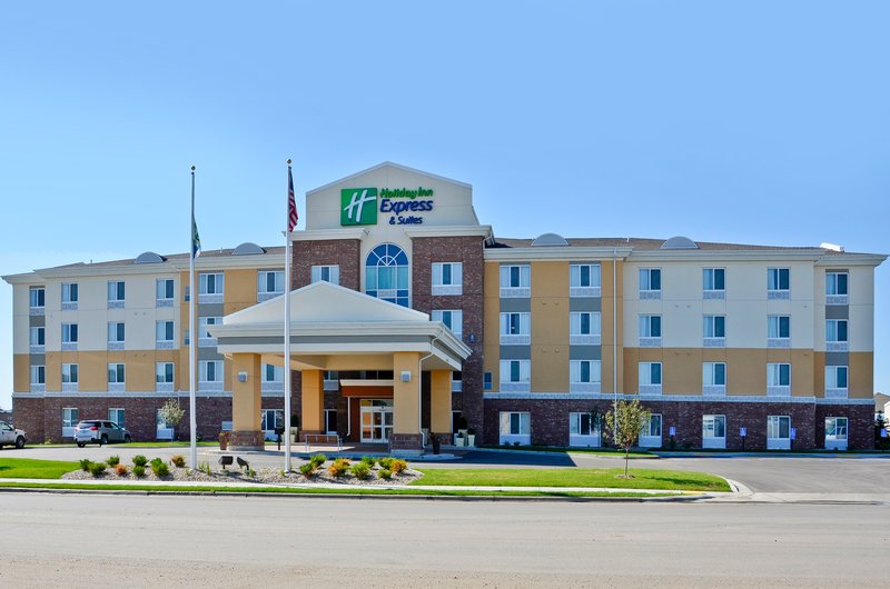 holiday inn express and suites williston by ihg
