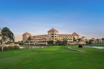 hilton pyramids golf