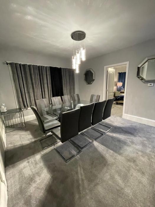 newly renovated 2 floor apartment getaway