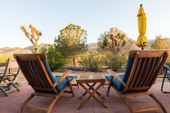 marbella lane 10 acres oasis desert retreat