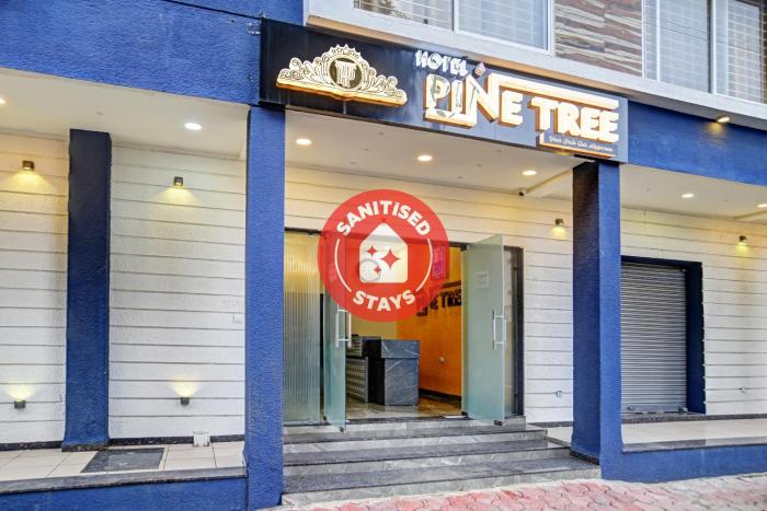 Super Townhouse Pine Tree,India>>Indore,4 star