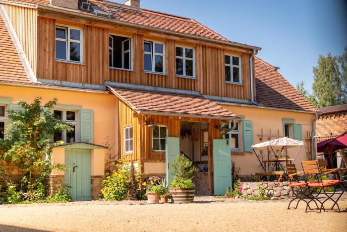 Gut Leben Landresort,,3 star