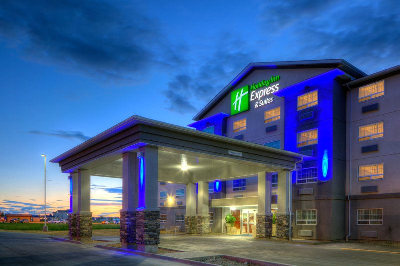 Holiday Inn Express & Suites Dawson Creek, An Ihg Hotel,Fort Nelson>>Dawson Creek,2.5 star