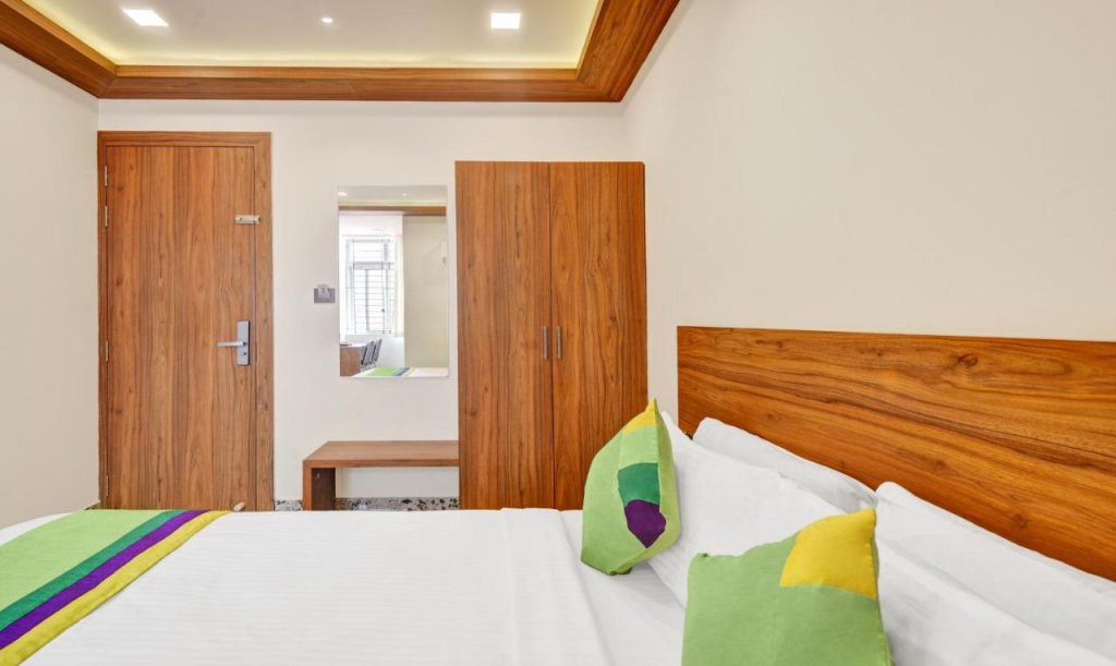 Itsy Hotels Shrey's Inn Mallandur Road,Rg Road,3 star