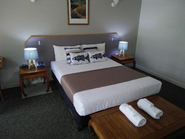 capricorn motel and conference centre