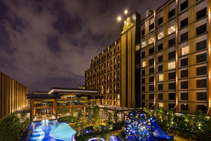 M Resort & Hotel,,5 star