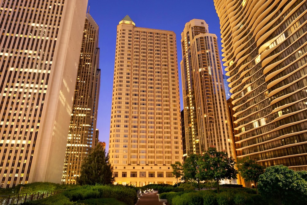 Fairmont Chicago At Millennium Park Gold Experience,,4.5 star