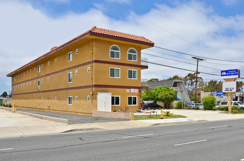 Princess Inn,Orange>>Midway City,2.5 star