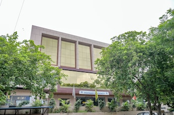 Hotel Poonam Residency,Wardha>>Nagpur,3 star