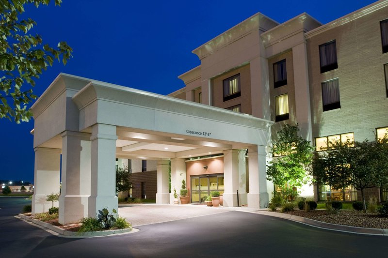 Hampton Inn & Suites Cincinnati-Union Centre,Blue Ash>>Beckett Ridge,3 star