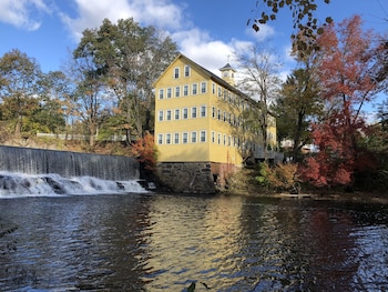 Old Mill Inn,Hatfield>>Hampden County,3 star