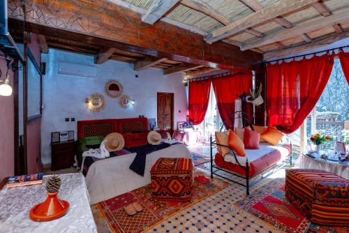 room-image