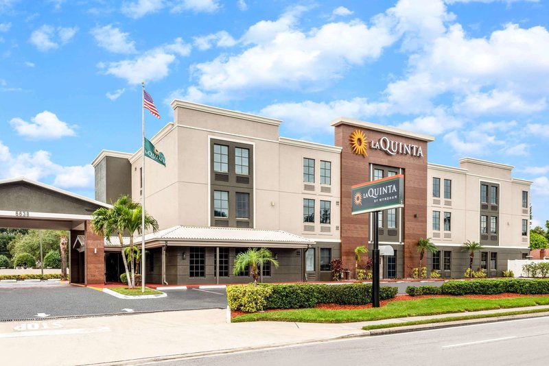 la quinta inn and suites by wyndham st petersburg northeast