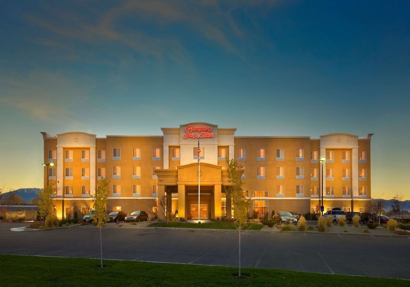 hampton inn and suites reno