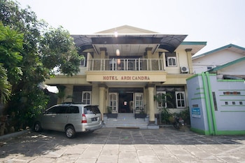 Reddoorz Syariah @ Jalan Gajah Mada,East Java>>Jember,2.5 star