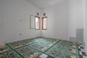 Reddoorz Plus Near Alun Alun Kuningan,Kuningan>>Cigugur,2.5 star
