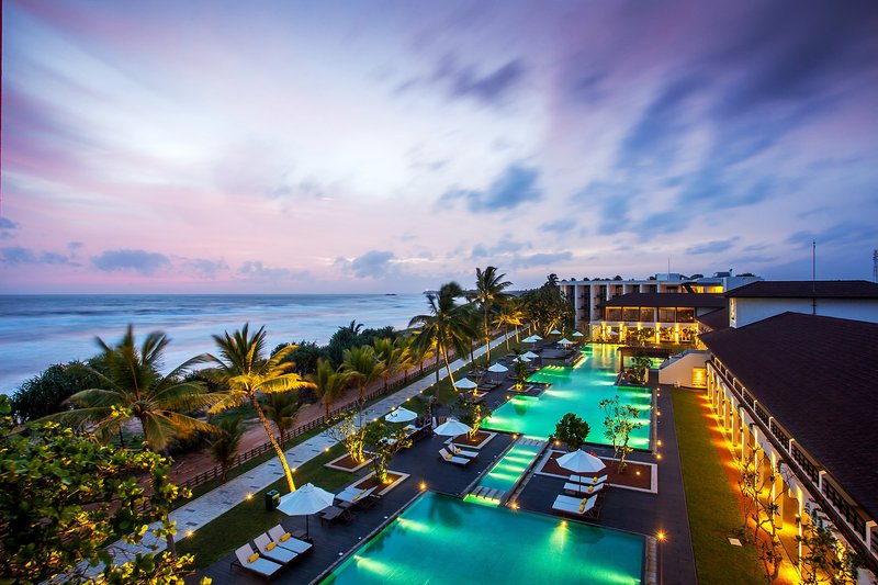 centara ceysands resort and spa sri lanka