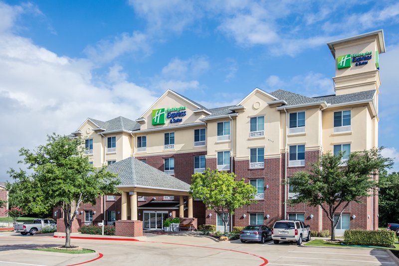 Holiday Inn Express And Suites Dallas - Grand Prai,Dallas>>Arlington,2.5 star