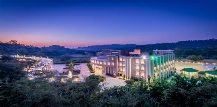 Golden Tulip Panchkula,Morni Rd,5 star