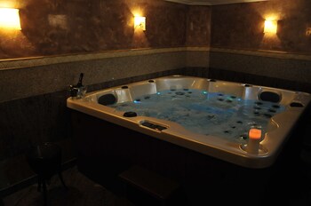 Boutique Hotel Villa Bijoux,Sud - Muntenia>>Ploiesti,3.5 star