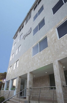Yaque Beach Hotel,Margarita Island>>La Guardia,3 star