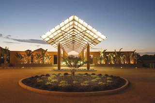 Oaks Cable Beach Resort,Near The Beach,4 star