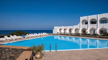 Cossyra Hotel,Pantelleria>>Catania,3 star