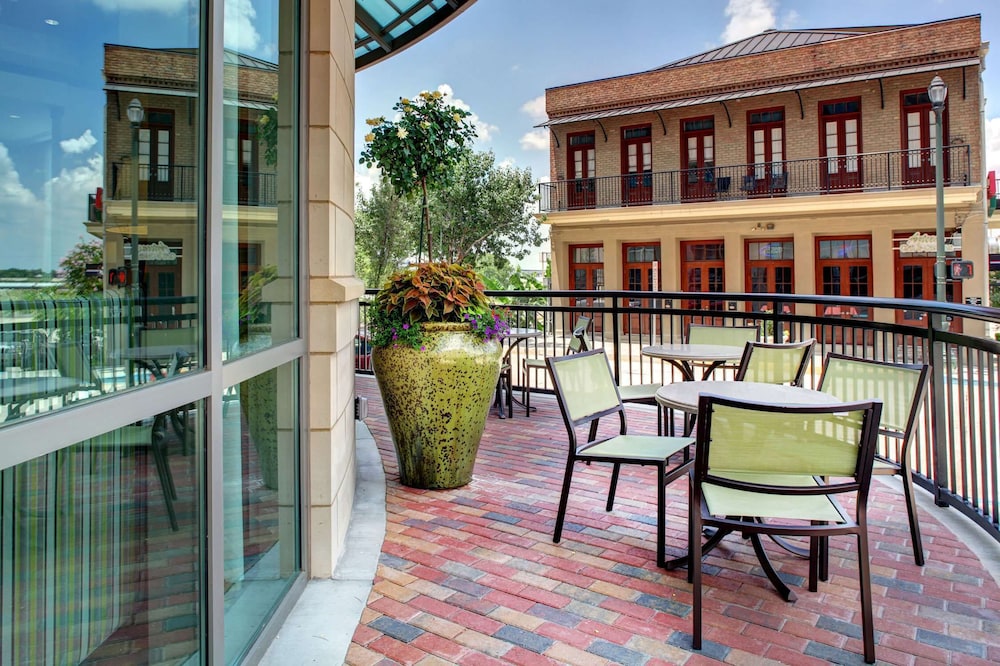 hampton inn and suites baton rouge downtown