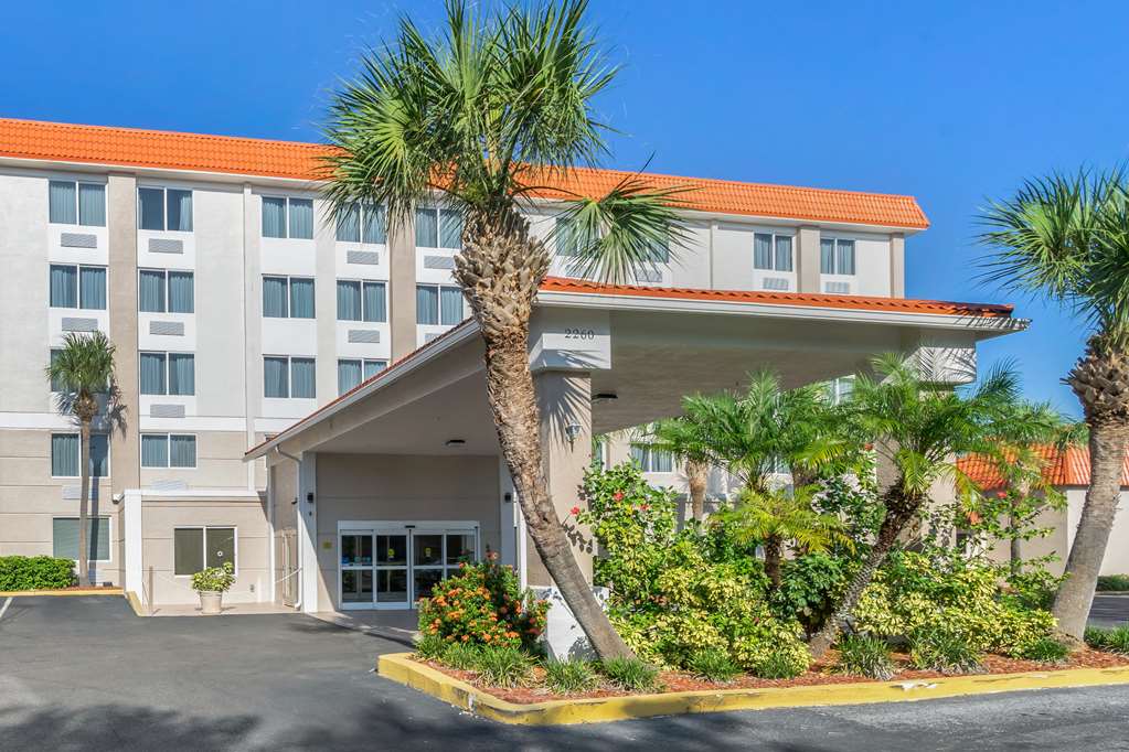 comfort inn st petersburg north