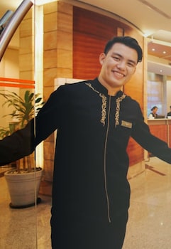 Greenhills Elan Hotel Modern,Greenhills>>Cubao,3 star