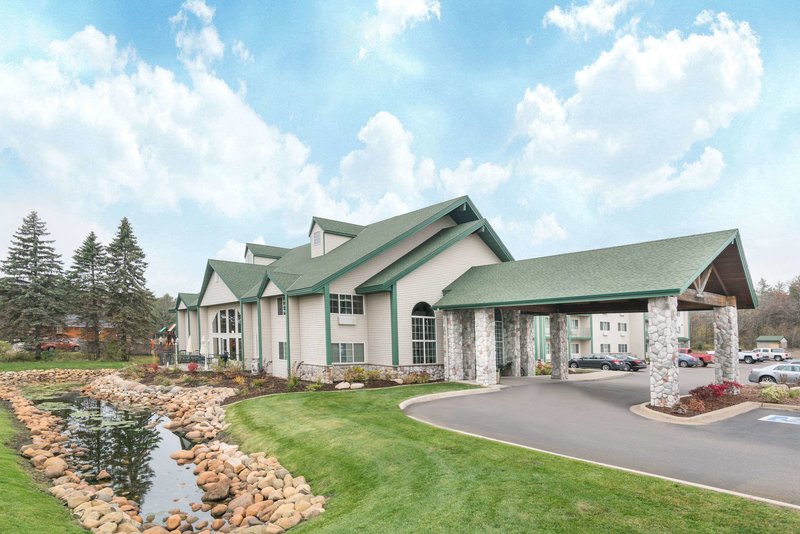 Baymont By Wyndham Baxter/Brainerd Area,Brainerd>>Baxter,2.5 star