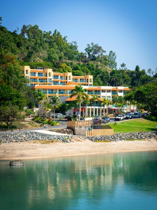 Shingley Beach Resort,Cannonvale>>Airlie Beach,4.5 star