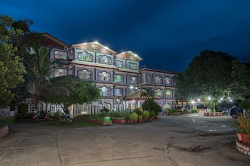 Avocado & Orchid Resort,Hetauda>>Daman,3 star
