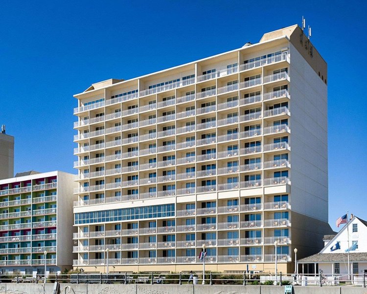 comfort suites beachfront