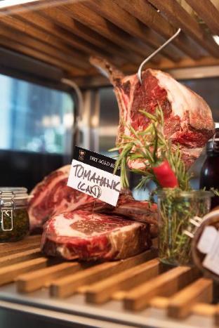 renaissance zurich tower hotel