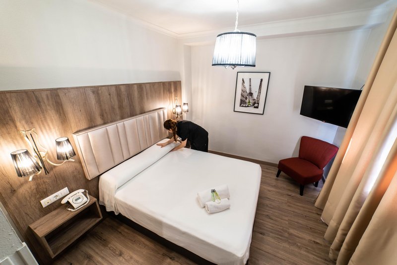 sercotel dona carmela ascend hotel collection