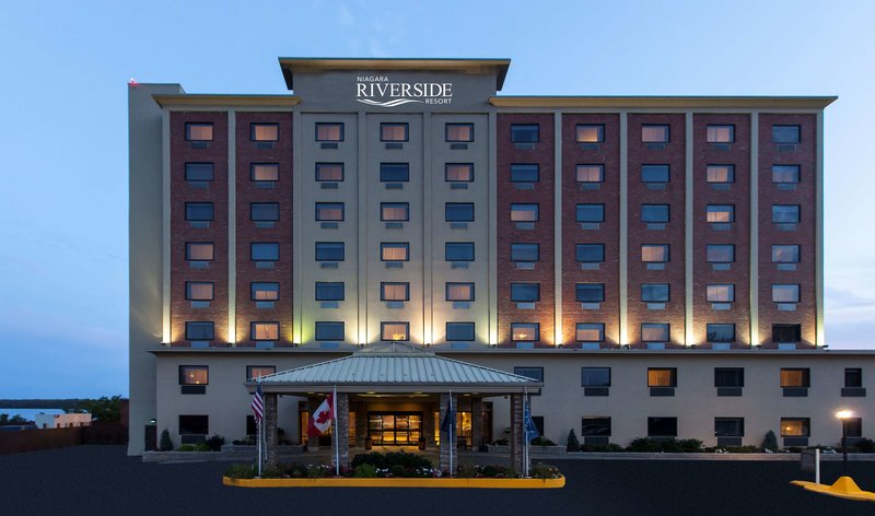 crowne plaza niagara falls ny riverside by ihg